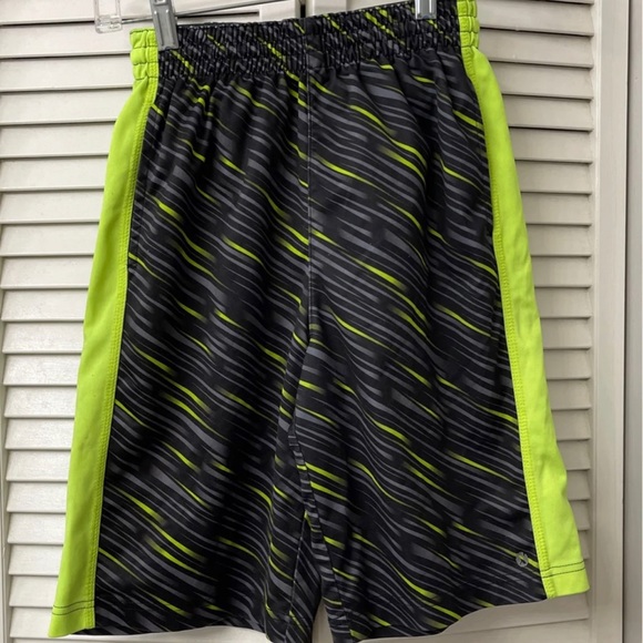 Xersion Other - GUC Xersion Shorts (Boys L)